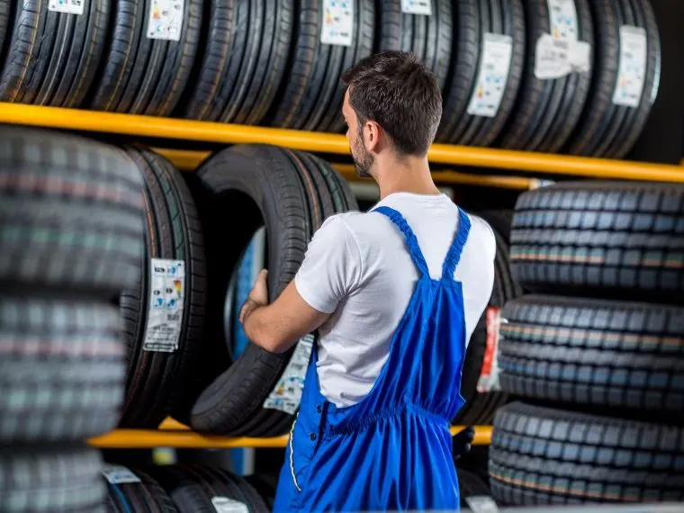 Tuşba Oto Lastikçi